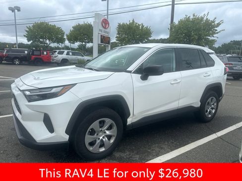 Used 2023 Toyota RAV4 LE FWD image 14