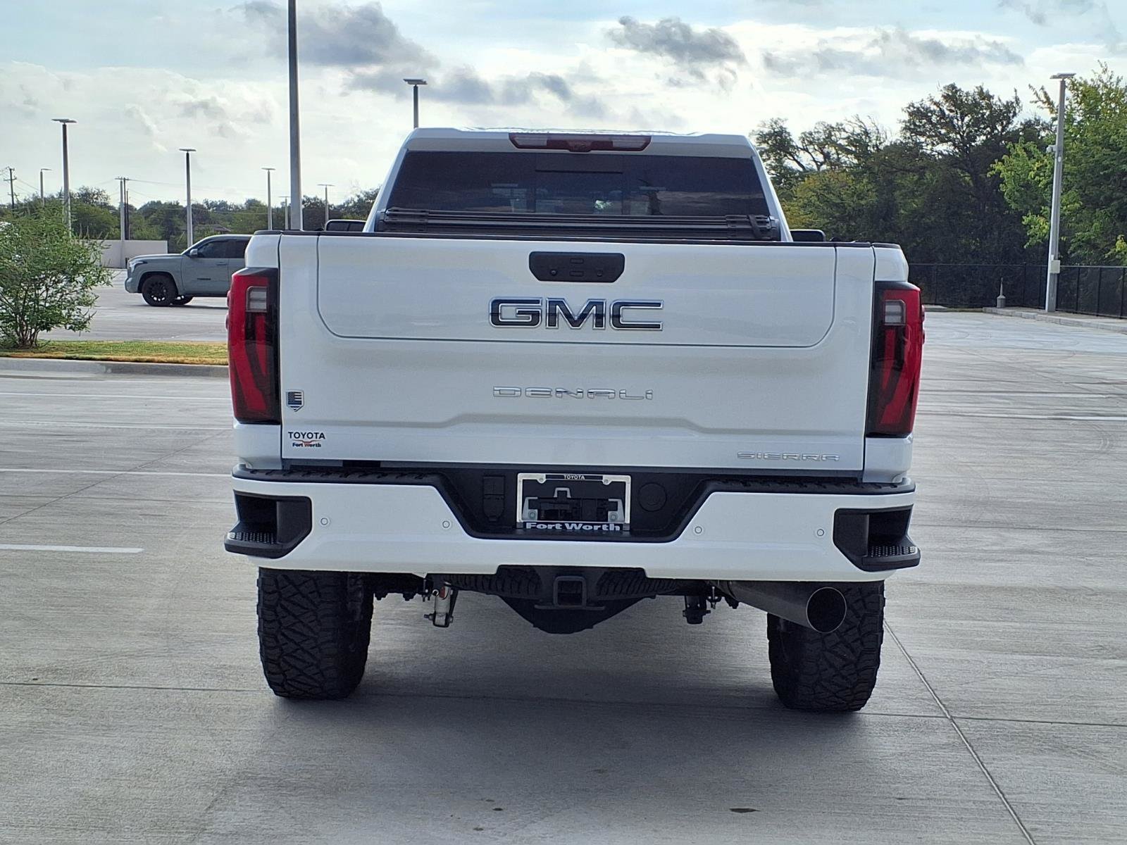 Used 2026 GMC Sierra 2500 Denali Ultimate AWD/4WD image 8