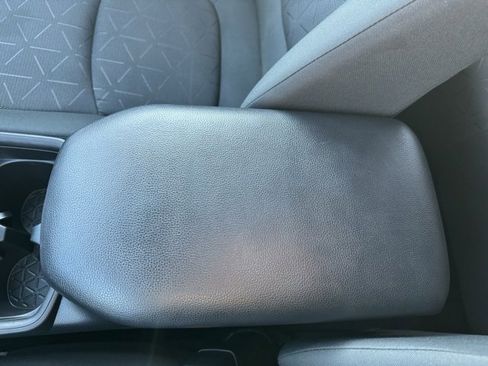 Certified 2021 Toyota RAV4 XLE w/ Convenience Package image 20