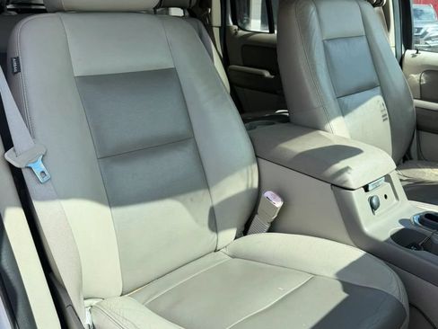 Used 2006 Ford Explorer XLT AWD/4WD image 19