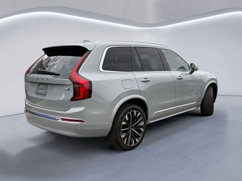 New 2026 Volvo XC90 B6 Plus w/ Protection Package Premier image 4