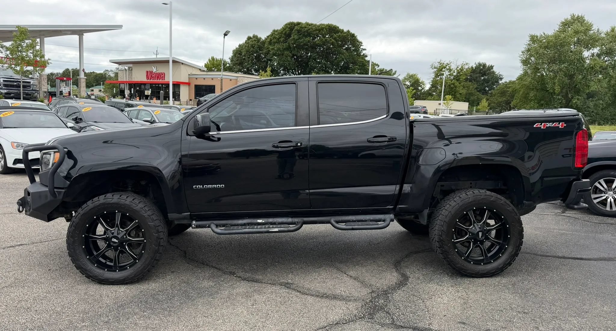 Used 2016 Chevrolet Colorado LT w/ Midnight Edition AWD/4WD image 2