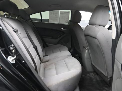 Used 2017 Kia Forte LX FWD image 8