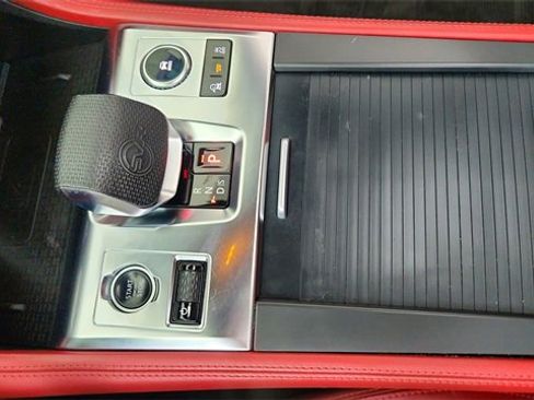 Used 2022 Jaguar F-PACE SVR image 51