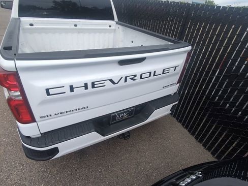 Used 2022 Chevrolet Silverado 1500 Custom image 3