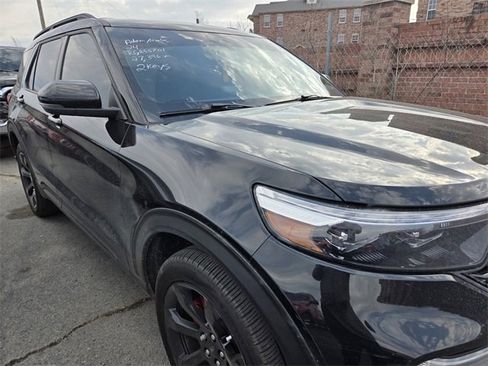 Certified 2024 Ford Explorer ST w/ Equipment Group 401A image 9