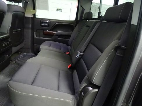 Used 2015 GMC Sierra 1500 SLE w/ SLE Value Package AWD/4WD image 4