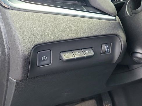 Used 2023 Buick Enclave Avenir w/ Avenir Technology Package AWD/4WD image 19