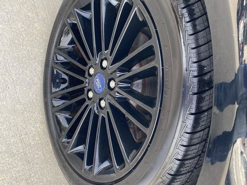 Used 2016 Ford Fusion SE w/ Equipment Group 202A AWD/4WD image 9