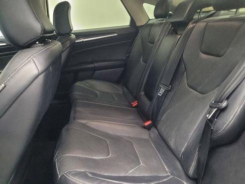 Used 2020 Ford Fusion Titanium image 18