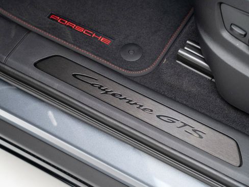 New 2026 Porsche Cayenne GTS AWD/4WD image 15