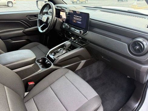 Used 2025 Chevrolet Colorado W/T w/ Advanced Trailering Package image 35