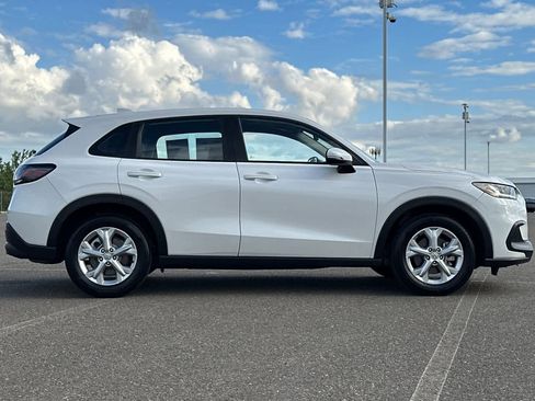 Certified 2024 Honda HR-V LX image 2