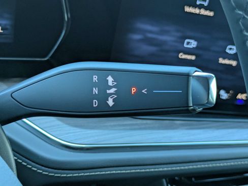 New 2026 Chevrolet Suburban Premier RWD image 20
