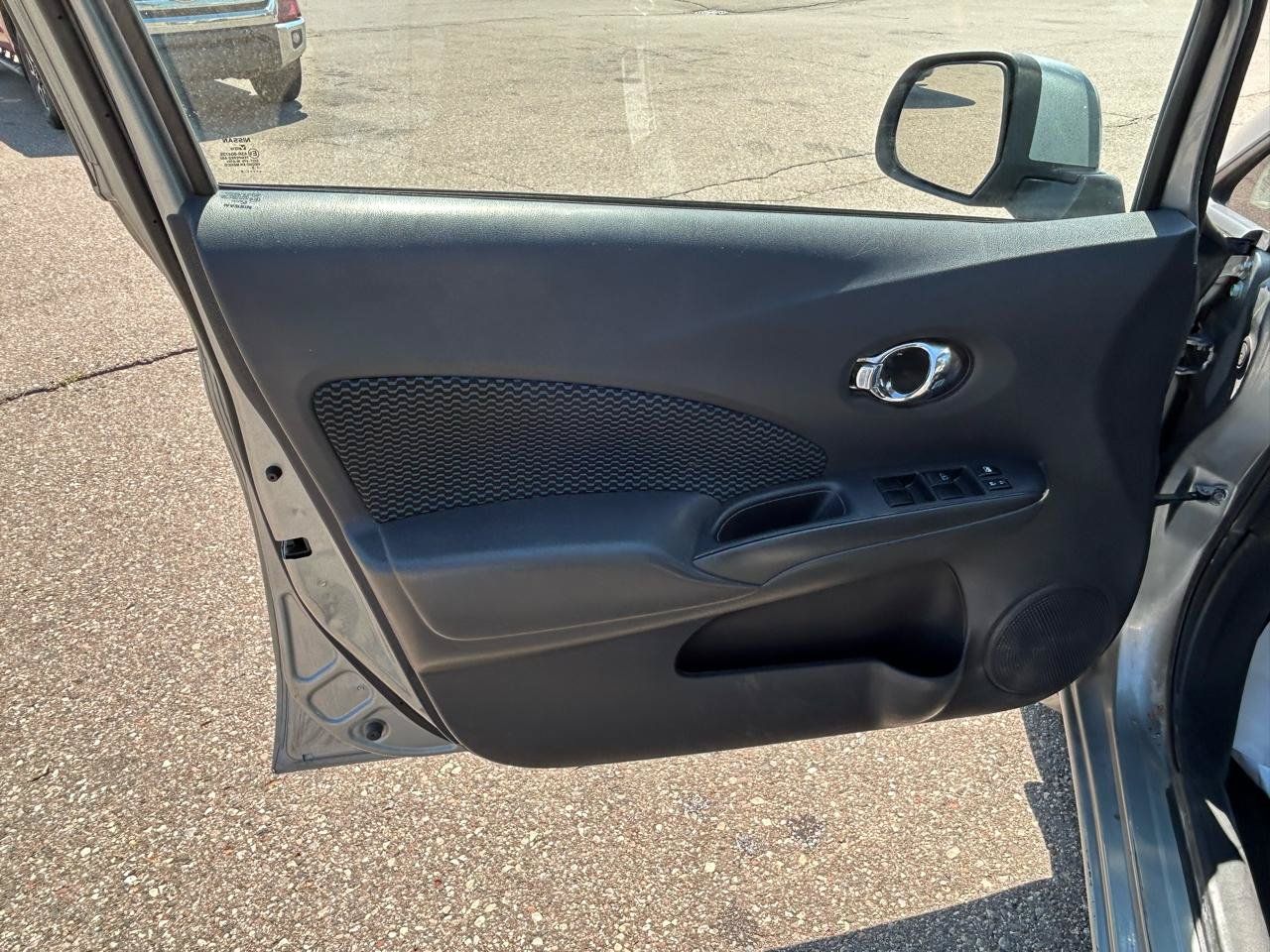 Used 2014 Nissan Versa Note SV FWD image 14