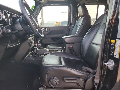 Used 2020 Jeep Wrangler Unlimited Sahara AWD/4WD image 16
