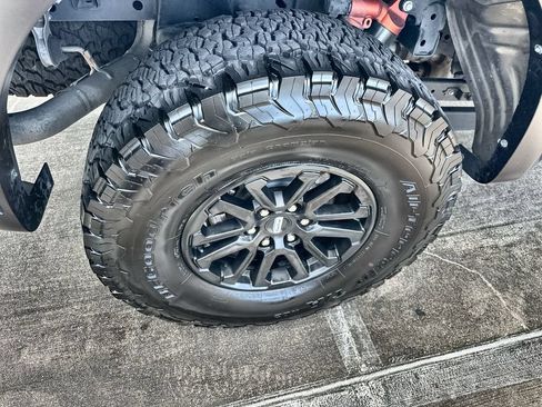 Used 2025 Ford F150 Raptor AWD/4WD image 4