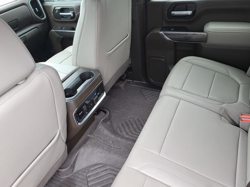 Certified 2022 Chevrolet Silverado 2500 LTZ w/ LTZ Plus Package image 33