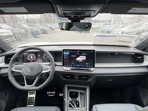 New 2026 Volkswagen Tiguan SE R-Line image 22