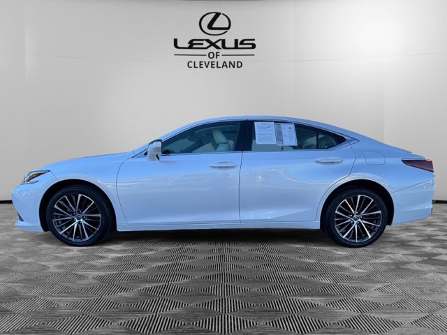 Used 2024 Lexus ES 250 w/ Premium Package AWD/4WD image 3