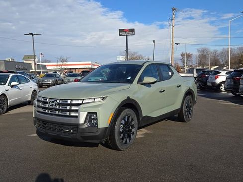 New 2026 Hyundai Santa Cruz SE FWD image 2