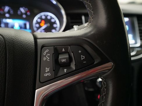 Used 2020 Buick Encore Preferred w/ Safety Package FWD image 18