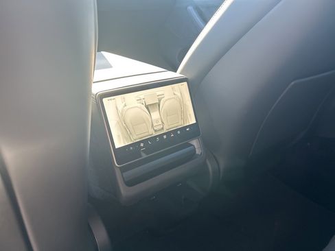 Used 2026 Tesla Model Y AWD image 6