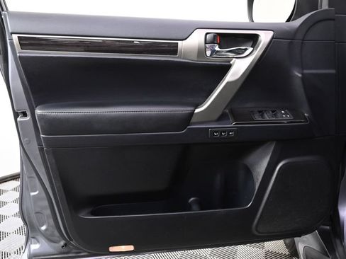 Used 2015 Lexus GX 460 w/ Navigation Package AWD/4WD image 23