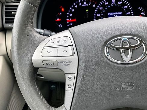 Used 2010 Toyota Camry XLE image 15