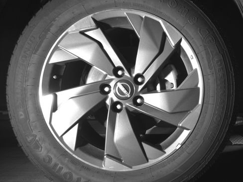 Used 2025 Nissan Rogue SV FWD image 13