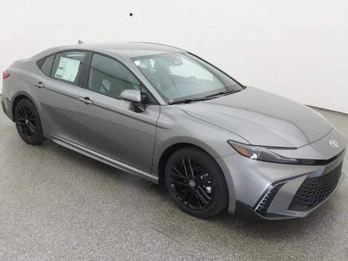 New 2026 Toyota Camry SE FWD image 16