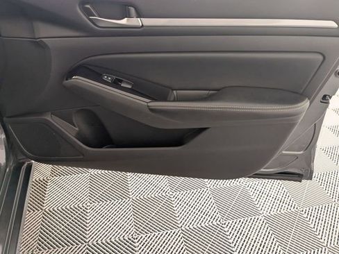 Used 2023 Nissan Altima 2.5 SV image 32