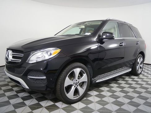 Used 2019 Mercedes-Benz GLE 400 4MATIC image 7