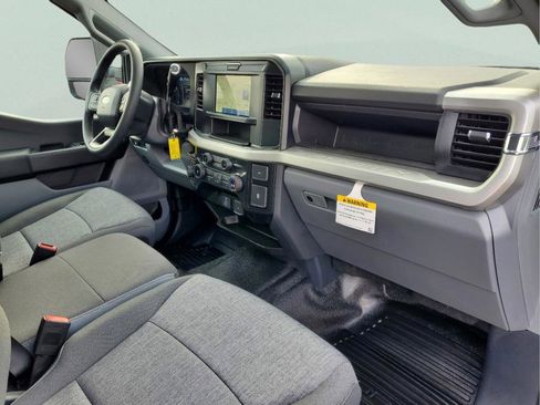 New 2025 Ford F250 XL w/ XL Chrome Package image 20