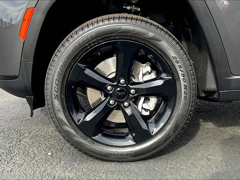 New 2025 Jeep Grand Cherokee L Limited w/ Black Appearance Package image 12