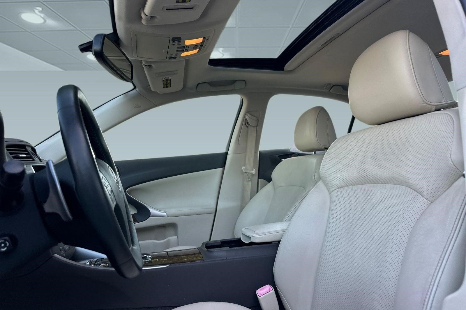 Used 2011 Lexus IS 350 AWD w/ Luxury Plus Value Edition image 23