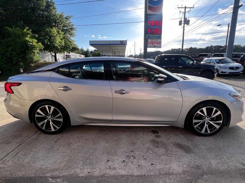 Used 2017 Nissan Maxima Platinum FWD image 5