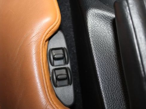 Used 2006 Nissan 350Z Touring w/ (N93) Cargo Convenience Pkg RWD image 33