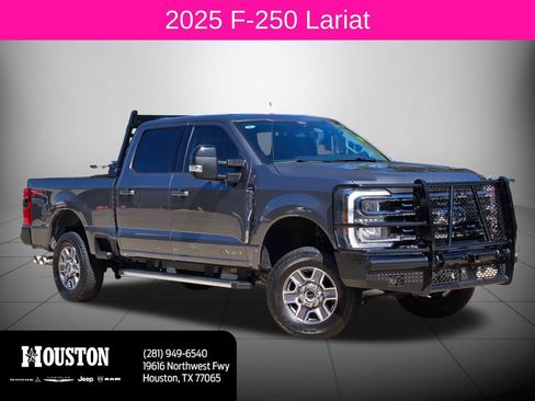 Used 2025 Ford F250 Lariat w/ FX4 Off-Road Package AWD/4WD image 1