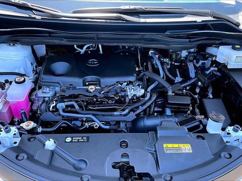 Used 2024 Toyota Sienna LE FWD image 31