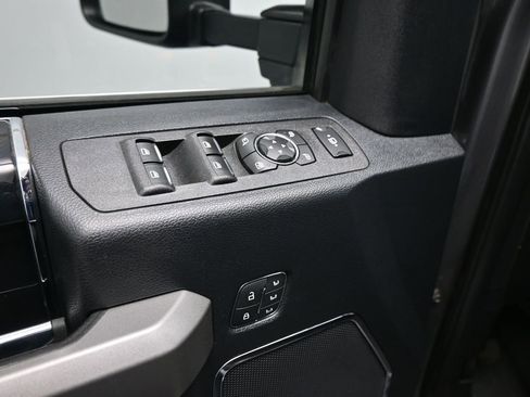 Used 2021 Ford F350 Platinum image 12