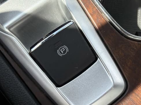 Certified 2025 Subaru Ascent Touring AWD/4WD image 30