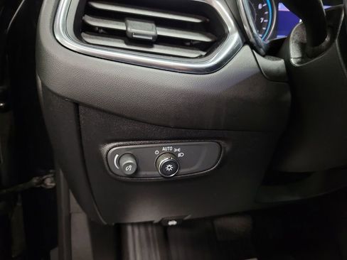 Used 2019 Chevrolet Equinox LT w/ Sun & Navigation Package image 24