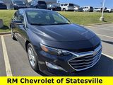 Used 2023 Chevrolet Malibu LT image 2