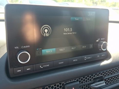 Used 2024 Honda HR-V Sport image 17
