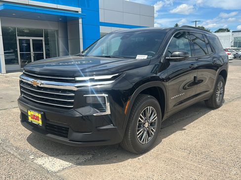 New 2026 Chevrolet Traverse LT w/ Driver Confidence Package AWD/4WD image 4
