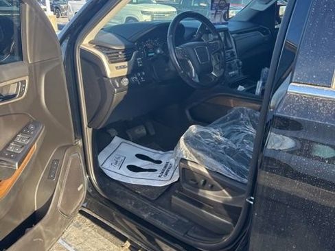 Used 2019 GMC Yukon XL Denali image 9