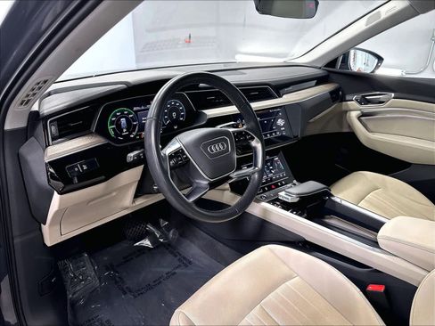 Used 2024 Audi Q8 e-tron Premium Plus w/ Premium Plus Package AWD/4WD image 15