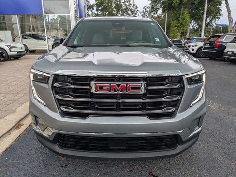 Used 2024 GMC Acadia Elevation w/ Luxury Package FWD image 9