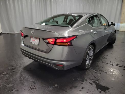 Used 2025 Nissan Altima 2.5 SV FWD image 8